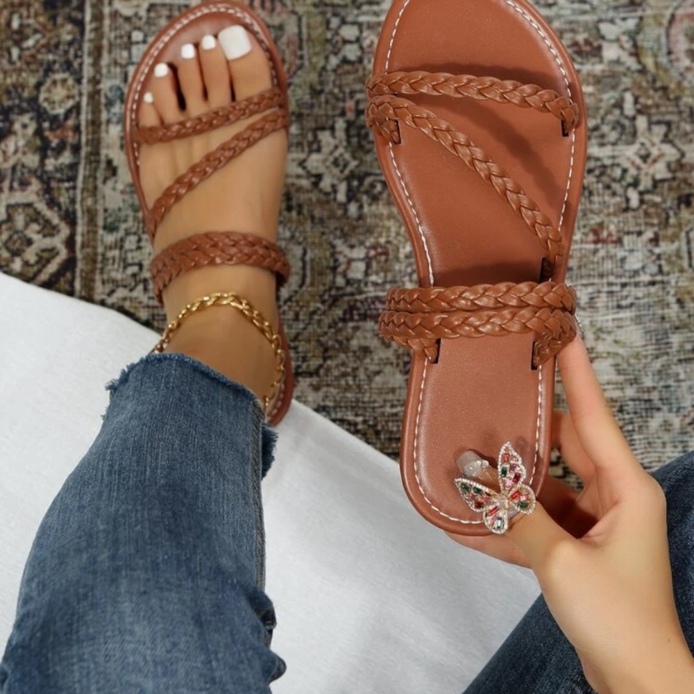 Sandals - Picture 4 of 4